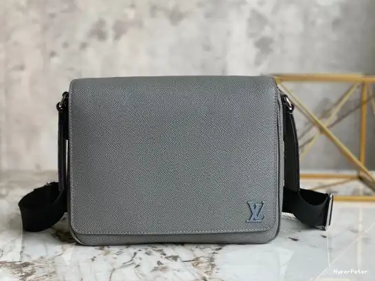 VUITTON PM LOUIS DISTRICT 0610